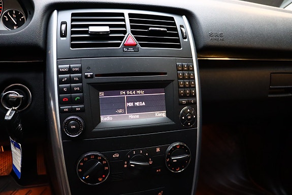 Mercedes-Benz B180 16 of 18