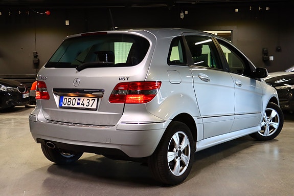 Mercedes-Benz B180 5 of 5
