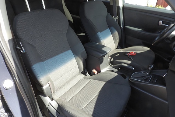 Kia Carens 17 of 17