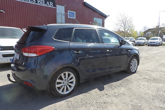 Kia Carens 5 of 5
