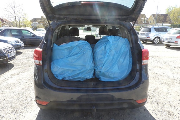 Kia Carens 13 of 17