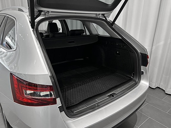 Skoda Superb 4 of 5