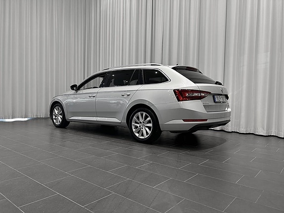 Skoda Superb 3 of 5
