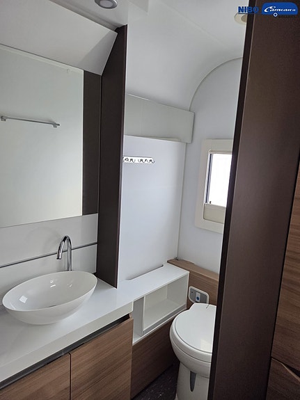 Adria ALPINA 663HT 14 of 15