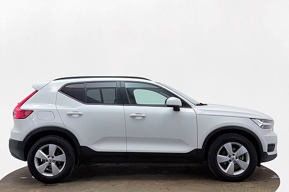 Volvo XC40 4 of 24