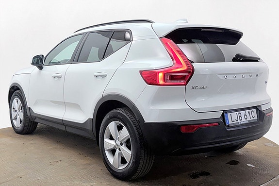 Volvo XC40 8 of 24