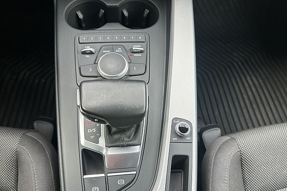 Audi A4 11 of 27