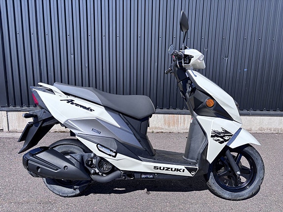 Suzuki UN125 SPORT
