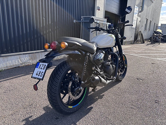 ROYAL Enfield HNTR 350 3 of 5