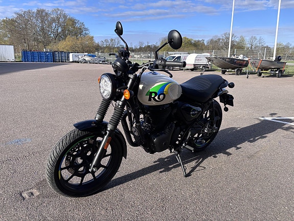 ROYAL Enfield HNTR 350 5 of 5