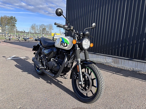 ROYAL Enfield HNTR 350 2 of 5