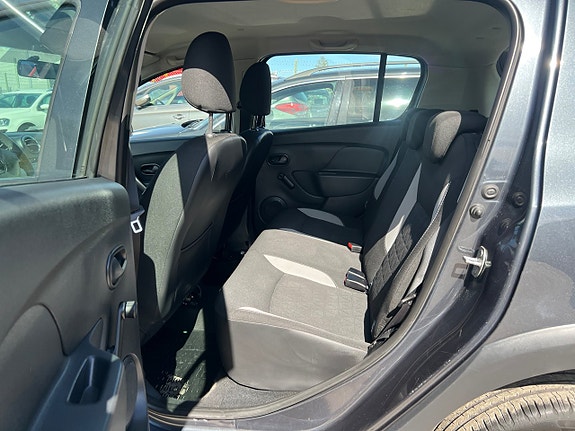Dacia Sandero Stepway 8 of 19