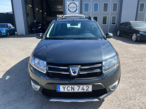 Dacia Sandero Stepway 2 of 5