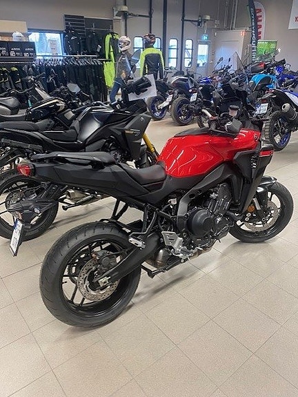 Yamaha TRACER 900 Redline 2 of 2