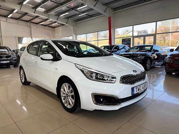 Kia Ceed 3 of 5