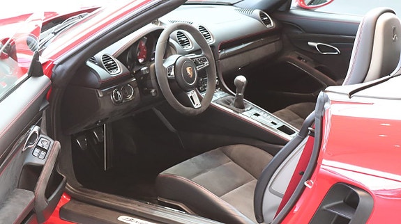 Porsche 718 Boxster GTS 14 of 16
