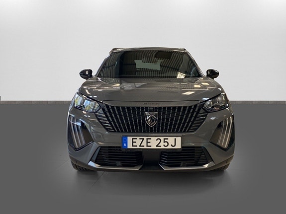 Peugeot 2008 2 of 5