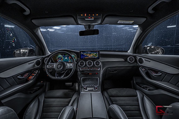 Mercedes-Benz GLC300 de 15 of 20