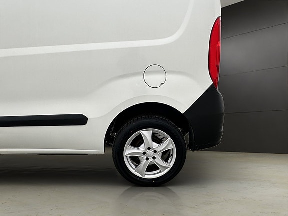 Fiat Doblo 26 of 28