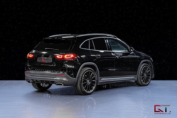 Mercedes-Benz GLA220 d 8 of 22