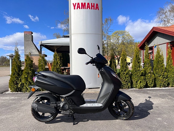 Peugeot Kisbee 4-takt €5 PLUS Black Edition