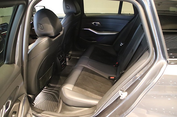 BMW 320d 9 of 20