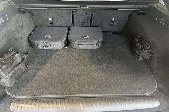 Mercedes-Benz 300 E 18 of 22