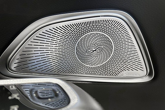 Mercedes-Benz 300 E 21 of 22