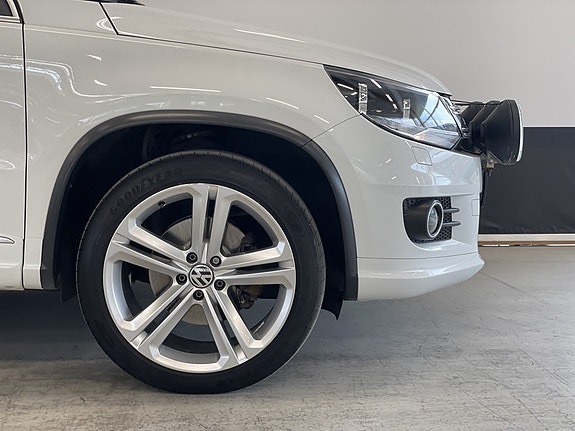 Volkswagen Tiguan 5 of 5