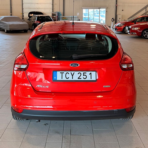 Ford Focus 6 of 12