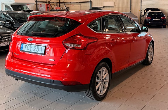 Ford Focus 3 of 5