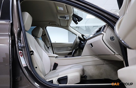 BMW 318d 13 of 20