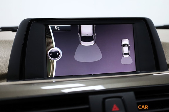 BMW 318d 17 of 20