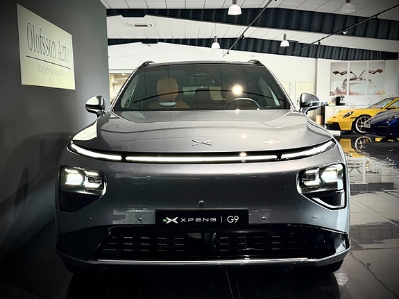 XPeng G9 2 of 17