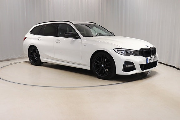 BMW 320 3 of 11