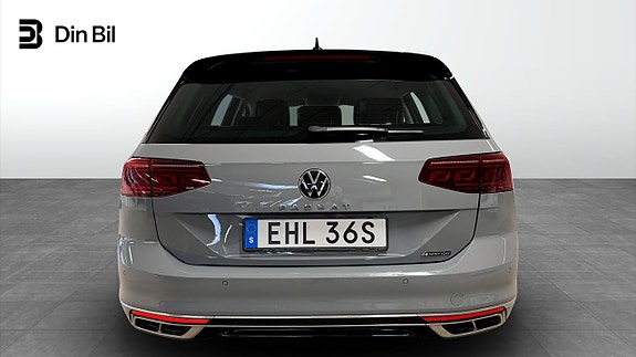 Volkswagen Passat 5 of 5
