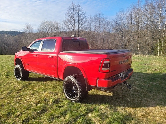 RAM 1500 3 of 5