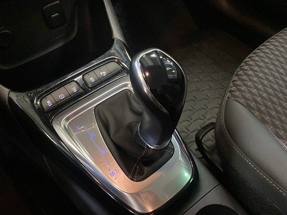 Opel Crossland X 12 of 16