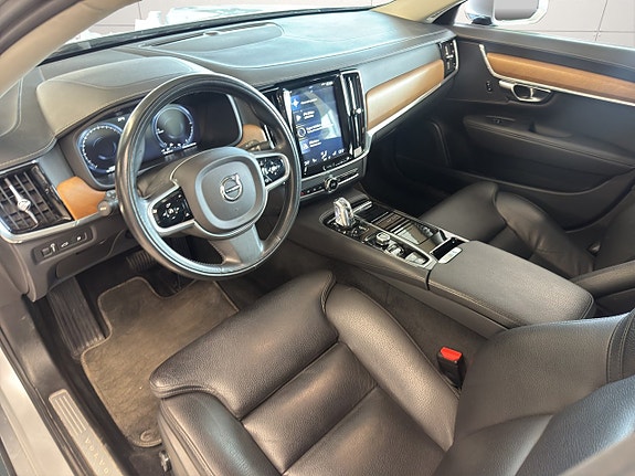 Volvo V90 8 of 25