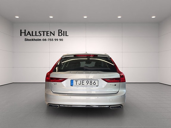 Volvo V90 6 of 25