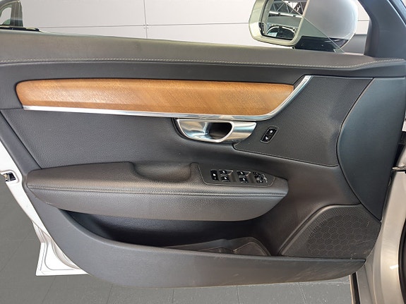 Volvo V90 13 of 25