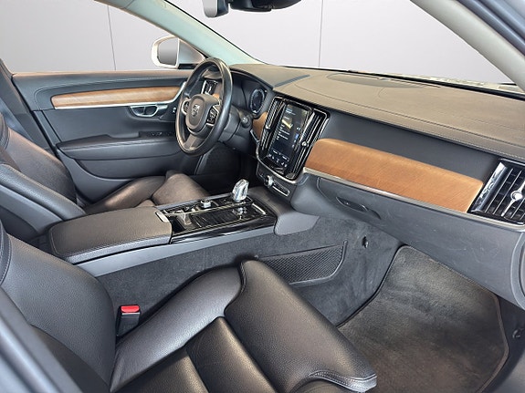 Volvo V90 20 of 25