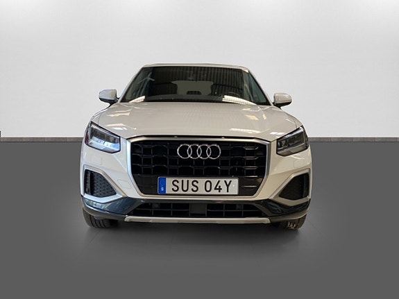Audi Q2 2 of 5