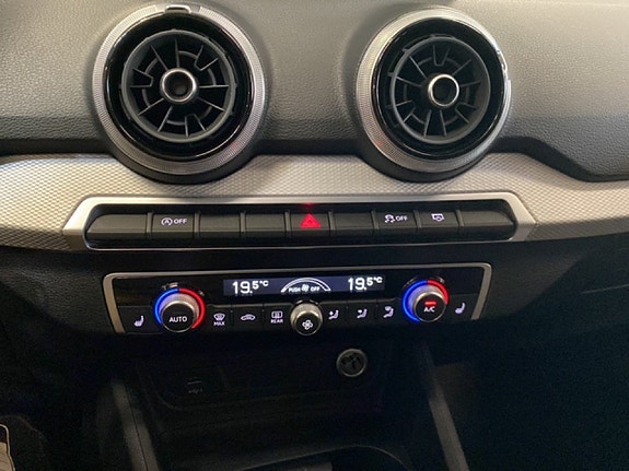 Audi Q2 13 of 15