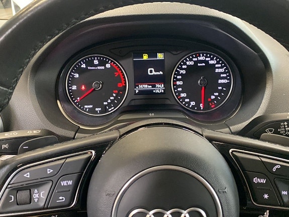Audi Q2 10 of 15