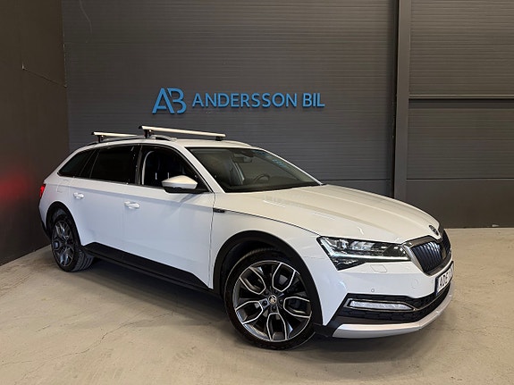 Skoda Superb Scout 2 of 5