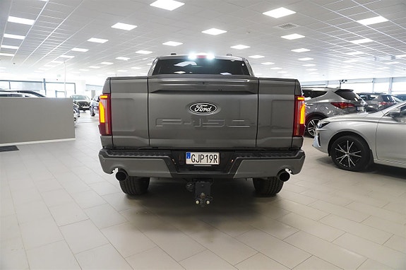 Ford F-150 4 of 5