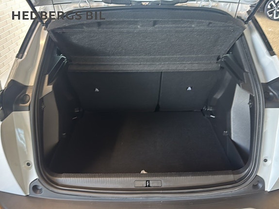 Peugeot 2008 12 of 16