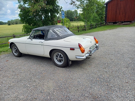 MG MGB 4 of 5