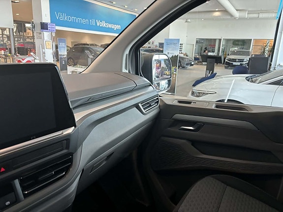 Volkswagen Transporter 8 of 15